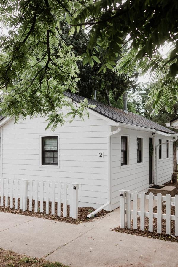 Spearfish Cottages Exterior photo